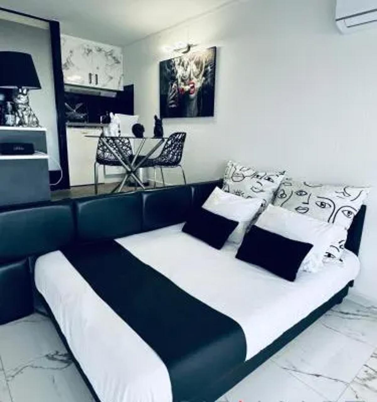 Capluxure - Port Nature 8 - Village Naturiste Cap D Agde