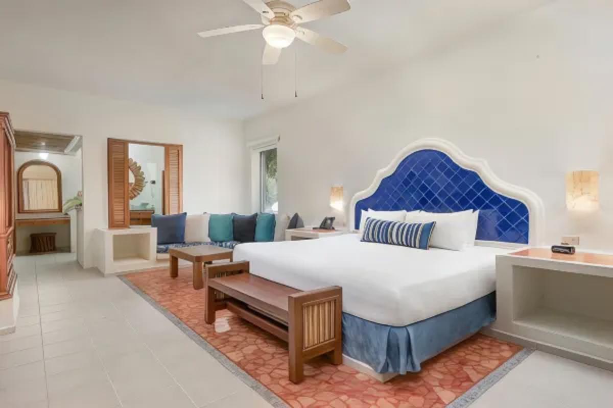 Desire Riviera Maya Pearl Resort